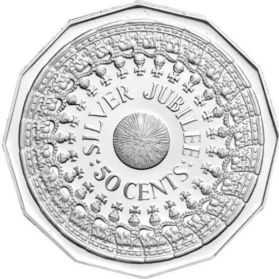 1977 SILVER JUBILEE 50 CENT COIN CIRCULATED