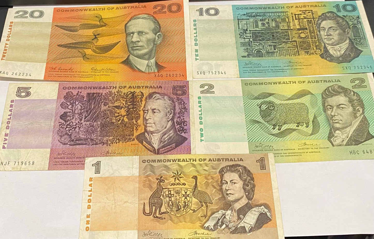 Full set Commonwealth  of Australia  paper banknotes - circulated